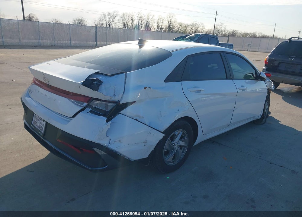2024 HYUNDAI ELANTRA SE VIN: KMHLL4DG8RU829497