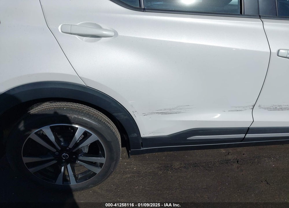2018 NISSAN KICKS SR VIN: 3N1CP5CU6JL527391