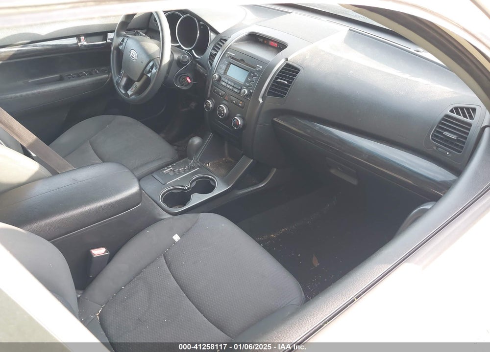 2012 KIA SORENTO LX VIN: 5XYKT3A19CG215805