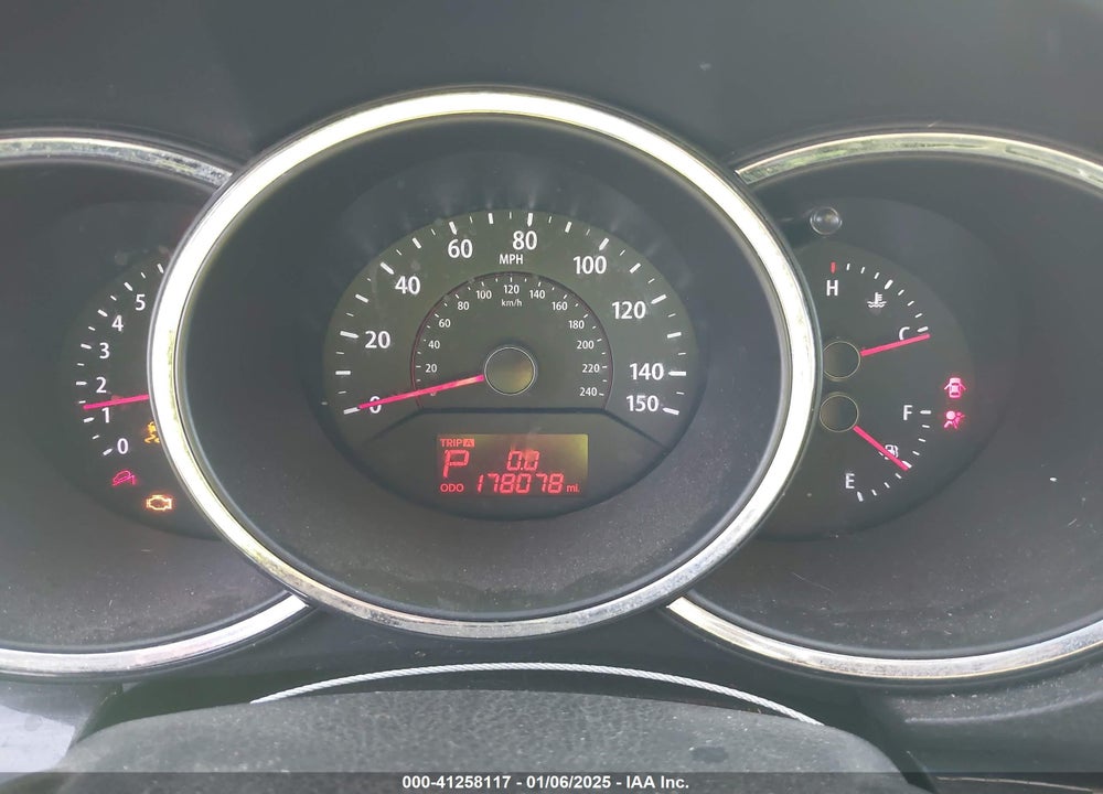 2012 KIA SORENTO LX VIN: 5XYKT3A19CG215805