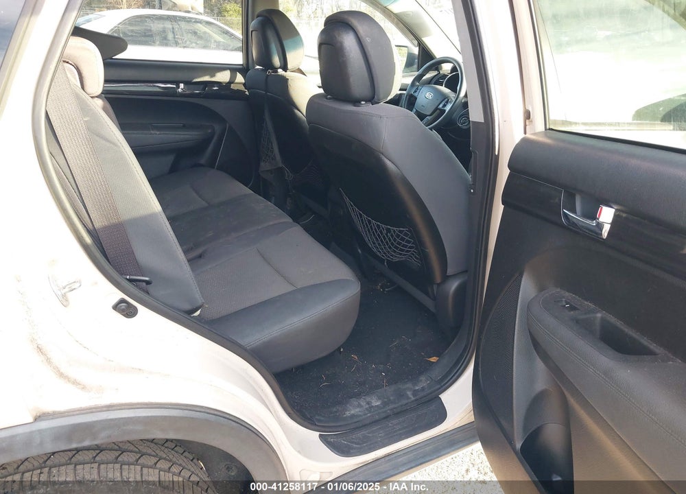 2012 KIA SORENTO LX VIN: 5XYKT3A19CG215805