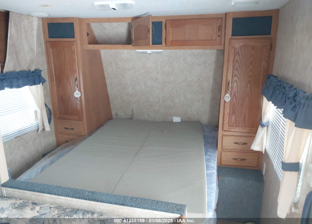 2005 FOREST RIVER SALEM VIN: 4X4TSMC276R394851