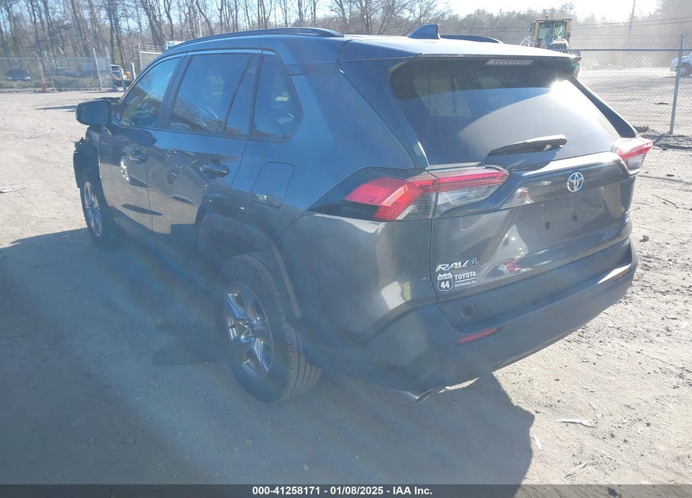 2022 TOYOTA RAV4 XLE VIN: 2T3P1RFV5NC300768