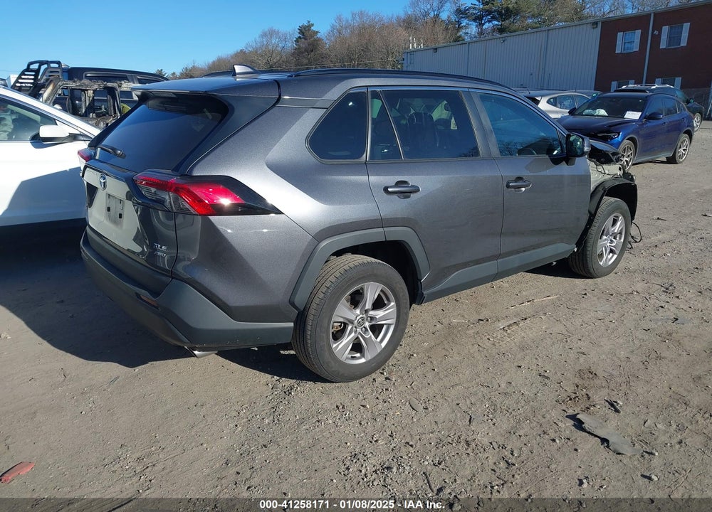 2022 TOYOTA RAV4 XLE VIN: 2T3P1RFV5NC300768