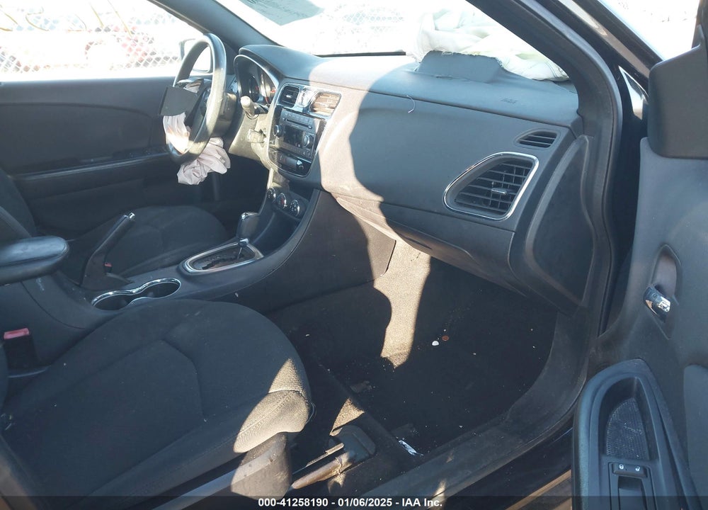 2012 CHRYSLER 200 VIN: 1C3CCBAB6CN104861