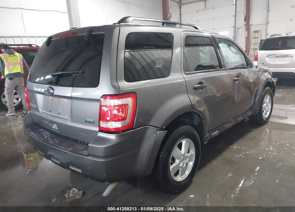 2010 FORD ESCAPE XLT VIN: 1FMCU0DG4AKC35320