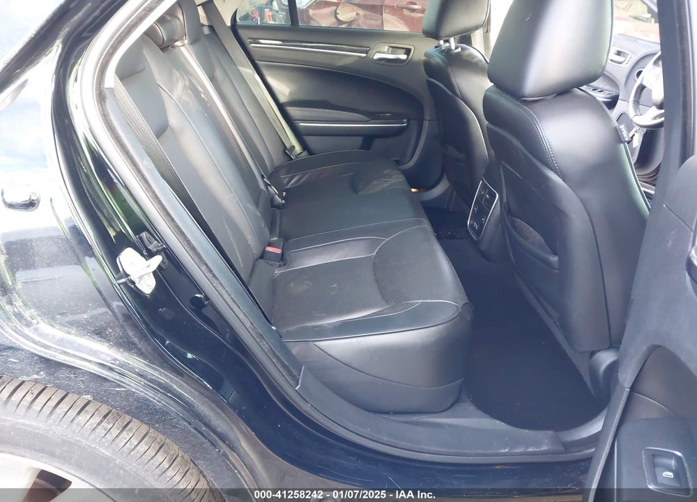 2019 CHRYSLER 300 LIMITED AWD VIN: 2C3CCAKG0KH543016