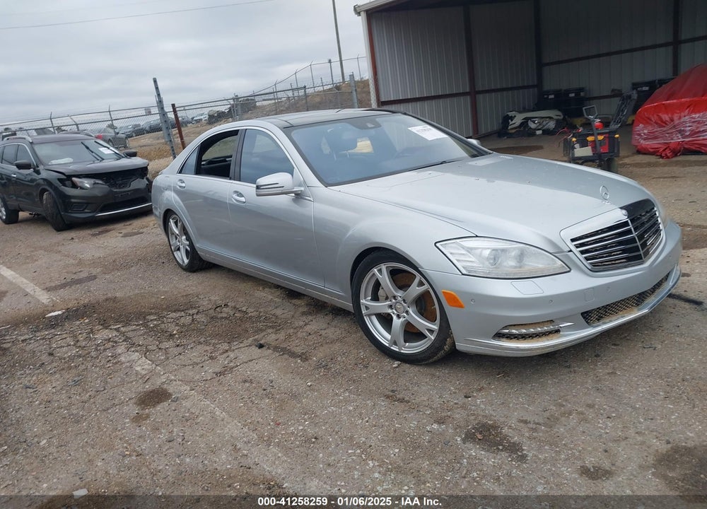 2011 MERCEDES-BENZ S 550 4MATIC VIN: WDDNG8GB0BA374876