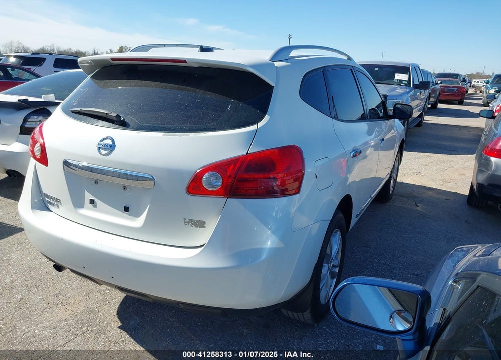 2014 NISSAN ROGUE SELECT S VIN: JN8AS5MT0EW621103