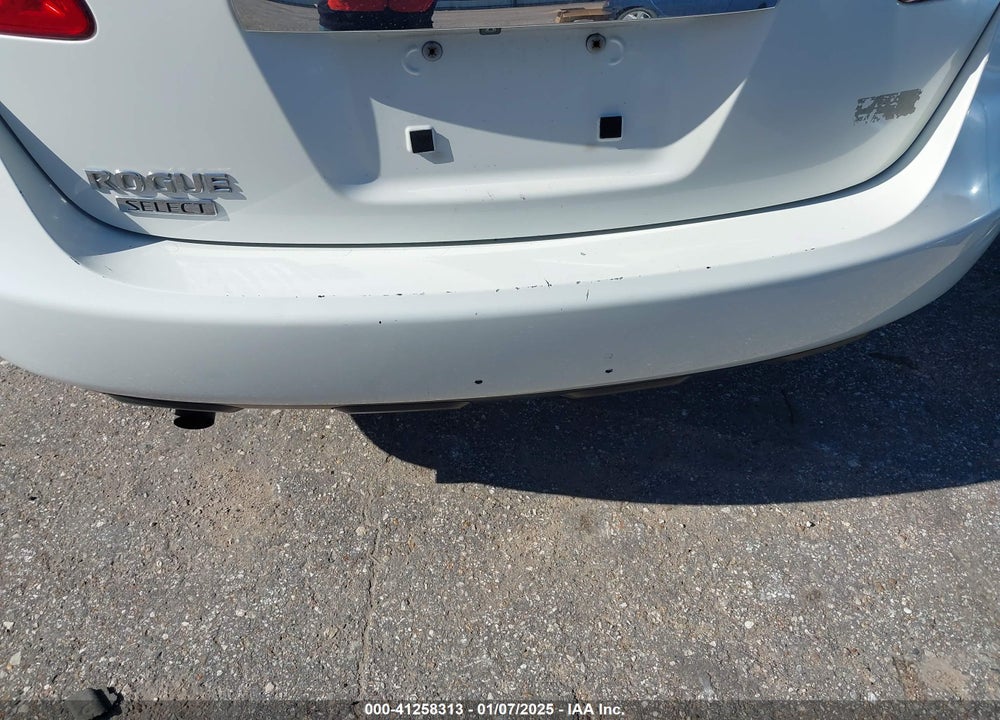 2014 NISSAN ROGUE SELECT S VIN: JN8AS5MT0EW621103