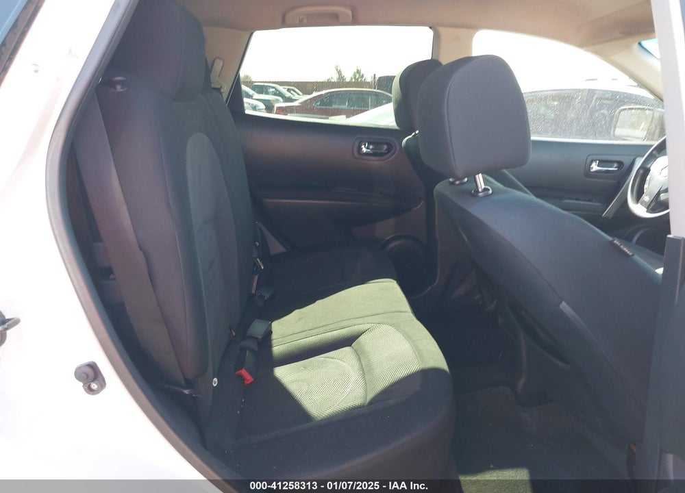 2014 NISSAN ROGUE SELECT S VIN: JN8AS5MT0EW621103
