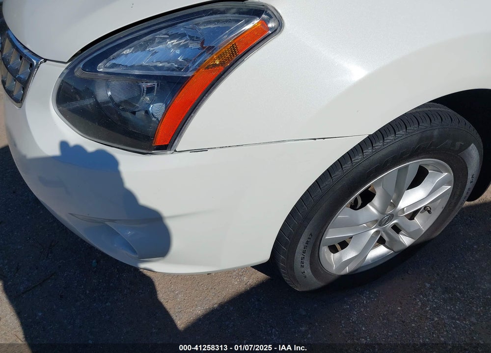 2014 NISSAN ROGUE SELECT S VIN: JN8AS5MT0EW621103
