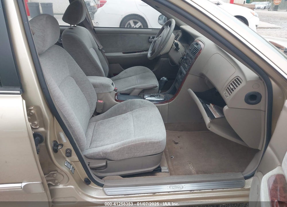 2003 KIA OPTIMA LX/SE VIN: KNAGD126935204472