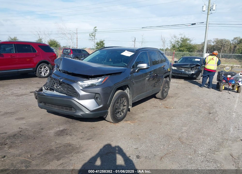 2024 TOYOTA RAV4 XLE VIN: 2T3W1RFV4RC292759