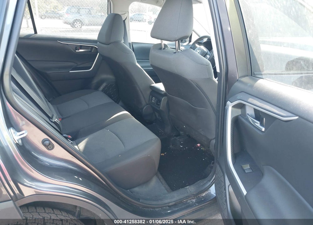 2024 TOYOTA RAV4 XLE VIN: 2T3W1RFV4RC292759