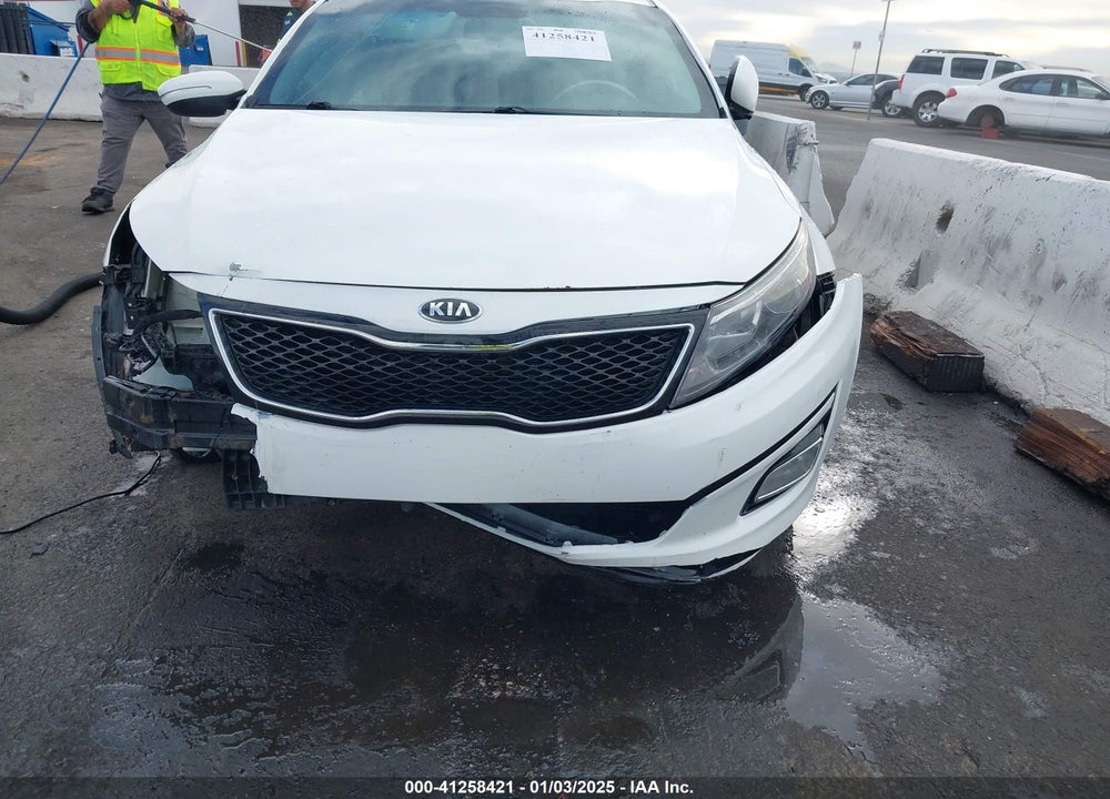 2015 KIA OPTIMA VIN: KNAGM4A79F5639203