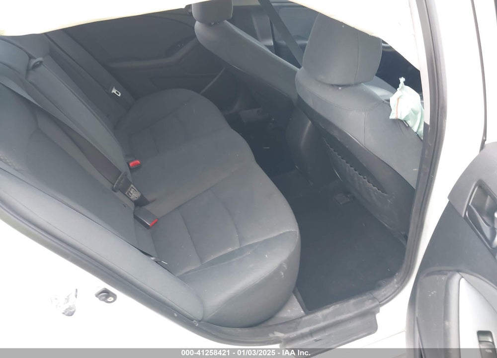 2015 KIA OPTIMA VIN: KNAGM4A79F5639203