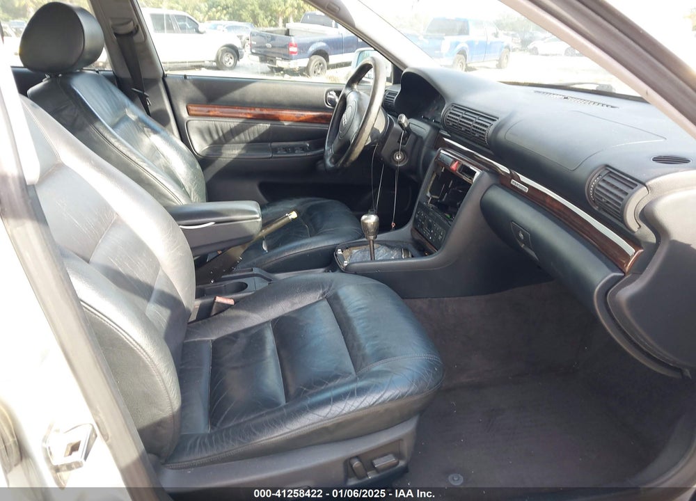 2000 AUDI A4 2.8 AVANT VIN: WAUKH68D8YA046223