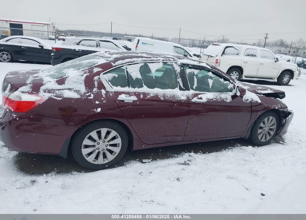 2013 HONDA ACCORD VIN: 1HGCR2F81DA039306