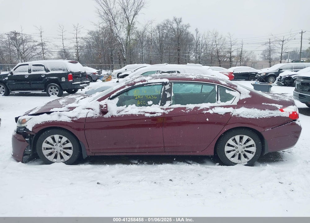 2013 HONDA ACCORD VIN: 1HGCR2F81DA039306