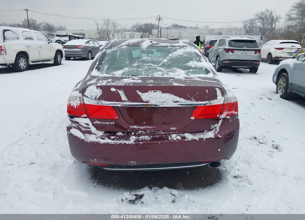 2013 HONDA ACCORD VIN: 1HGCR2F81DA039306