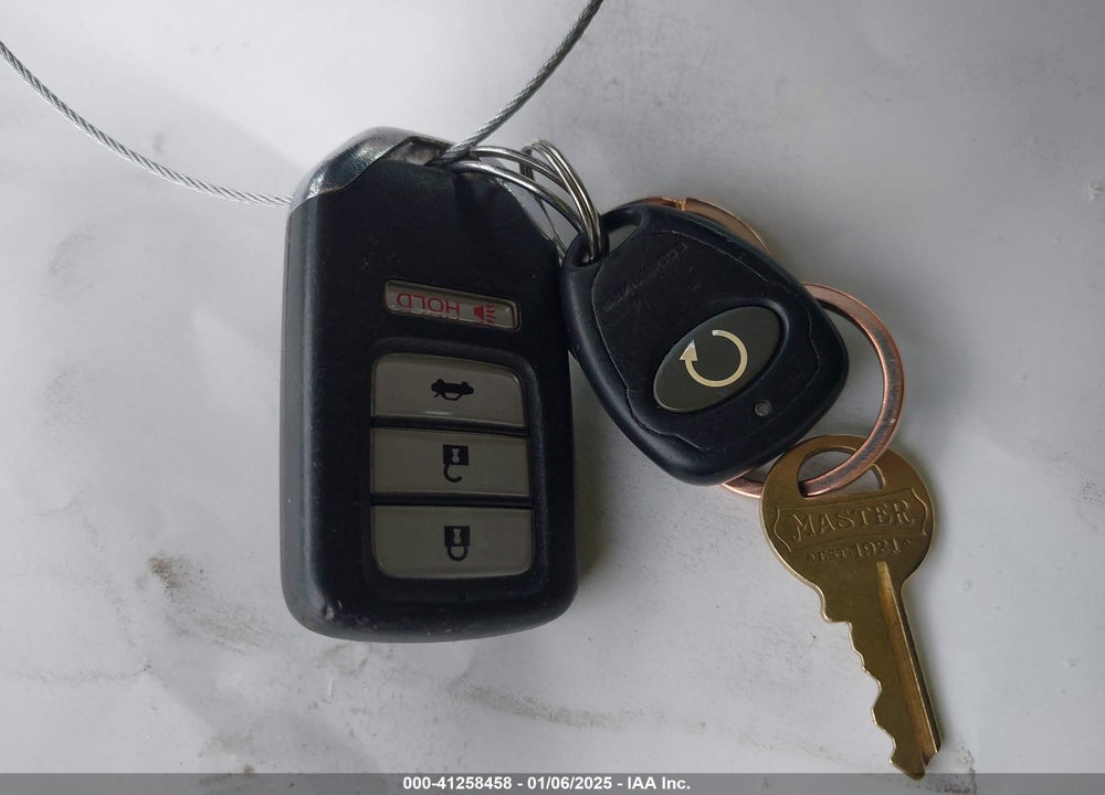 2013 HONDA ACCORD VIN: 1HGCR2F81DA039306