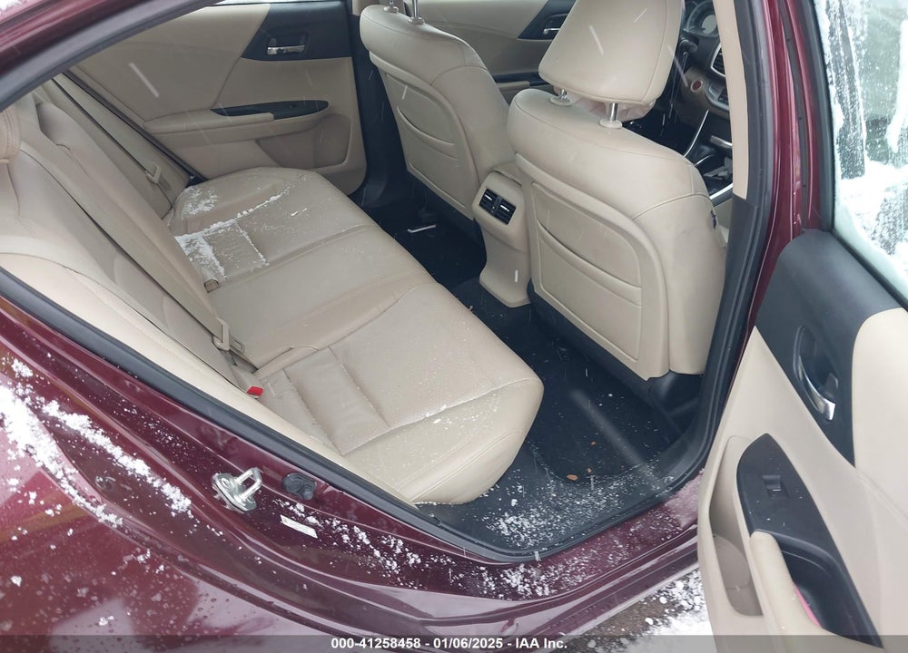 2013 HONDA ACCORD VIN: 1HGCR2F81DA039306