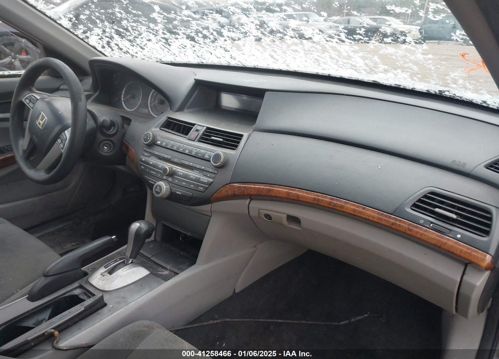 2011 HONDA ACCORD 2.4 EX VIN: 1HGCP2F7XBA030842