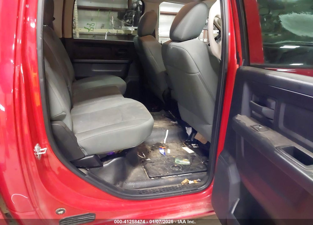 2015 RAM 2500 TRADESMAN VIN: 3C6UR4HJ8FG575972