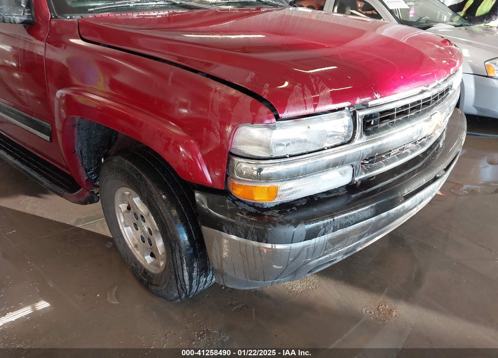 2005 CHEVROLET TAHOE LS VIN: 1GNEC13T75J253589