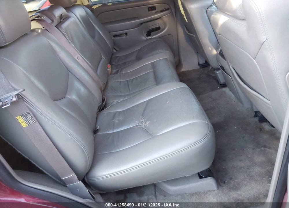 2005 CHEVROLET TAHOE LS VIN: 1GNEC13T75J253589