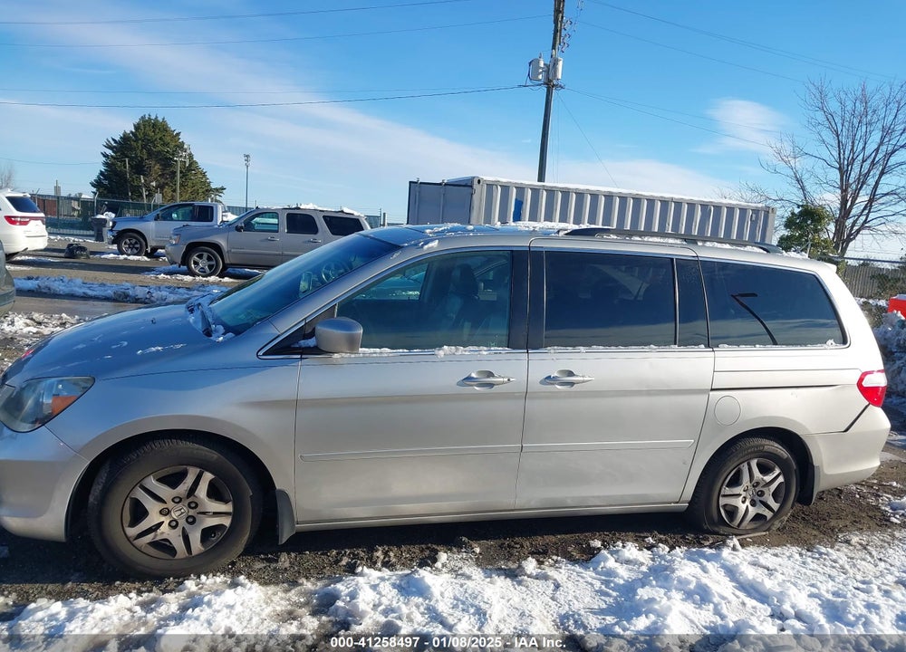 2005 HONDA ODYSSEY EX-L VIN: 5FNRL38605B414817