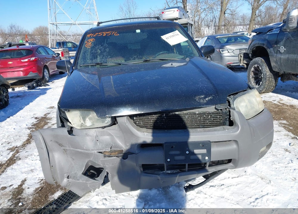 2001 FORD ESCAPE XLT VIN: 1FMYU04161KF17847