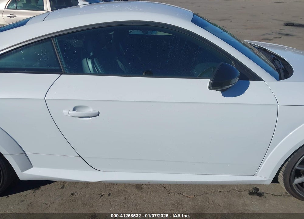 2017 AUDI TTS VIN: TRUC1AFV9H1001890