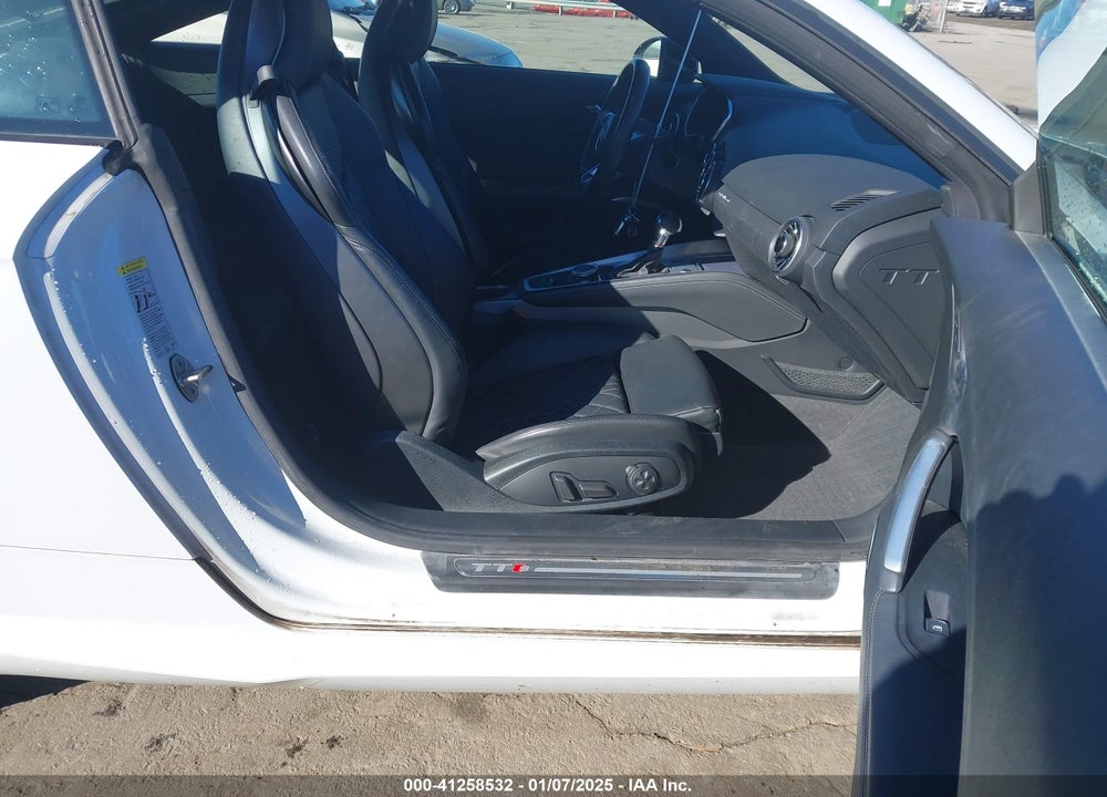 2017 AUDI TTS VIN: TRUC1AFV9H1001890