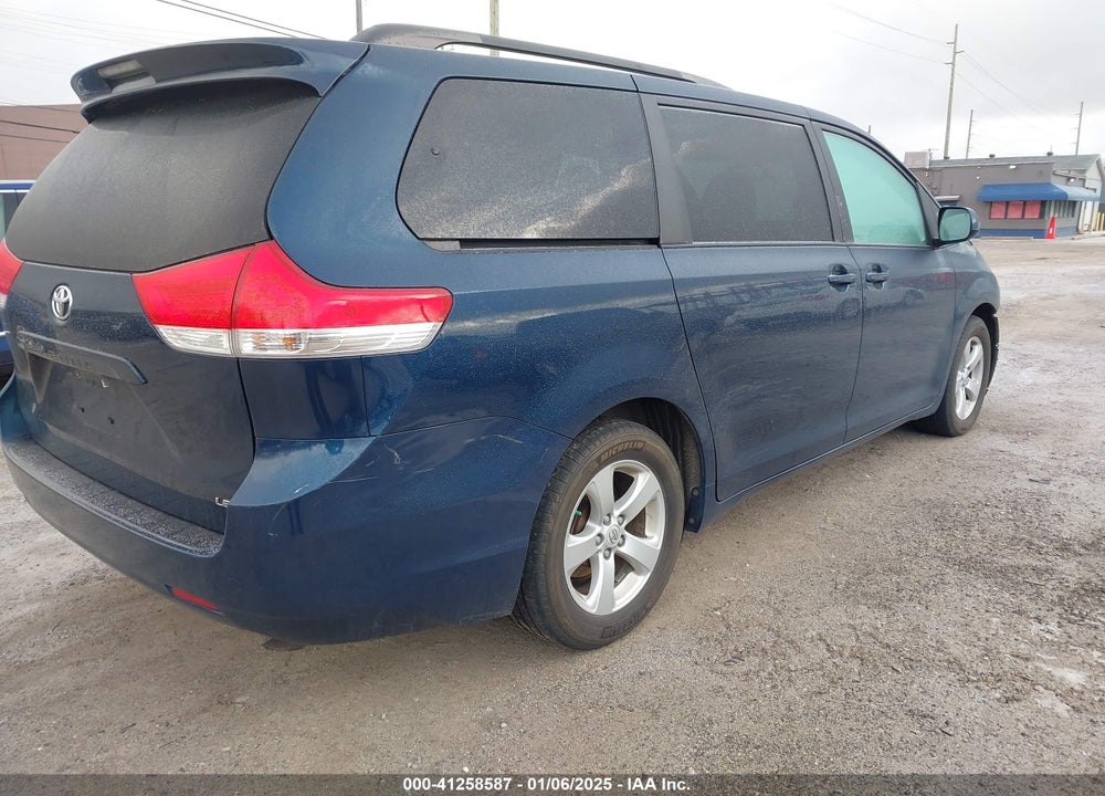 2011 TOYOTA SIENNA LE V6 VIN: 5TDKK3DC4BS125639