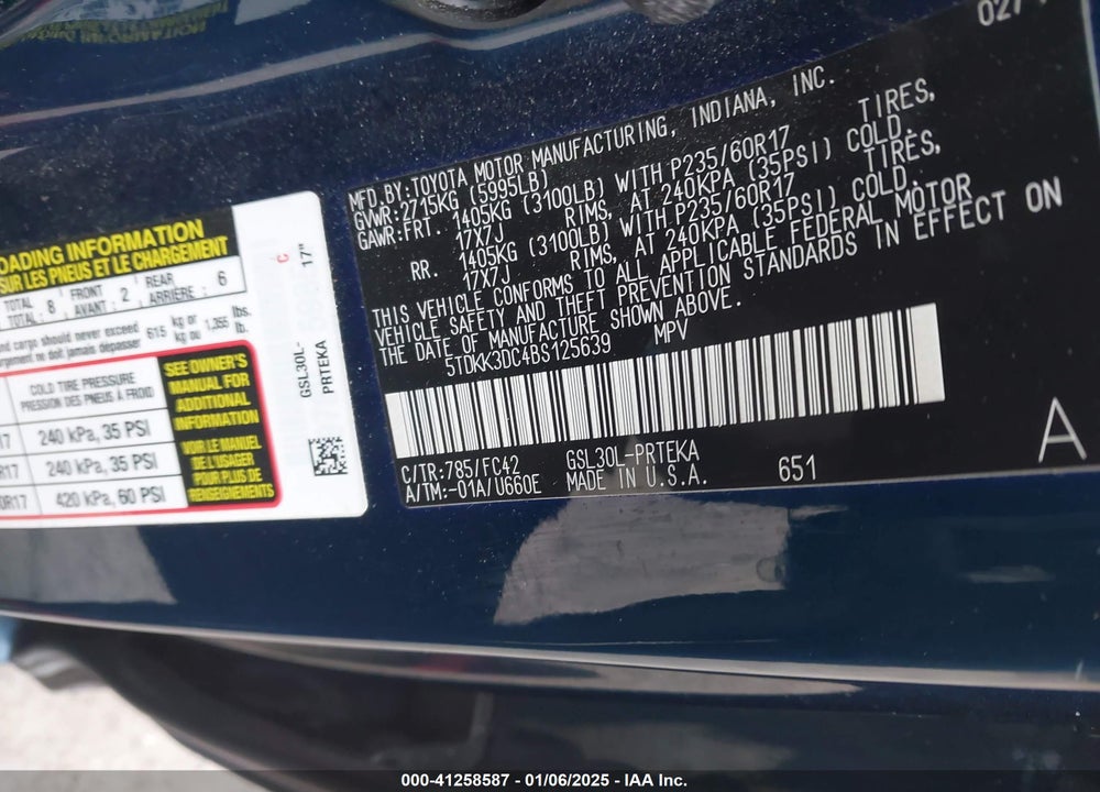 2011 TOYOTA SIENNA LE V6 VIN: 5TDKK3DC4BS125639