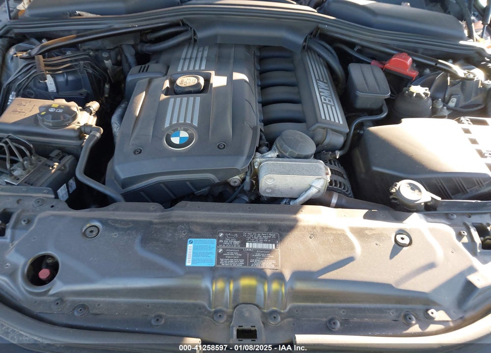 2008 BMW 528XI VIN: WBANV13598CZ50532