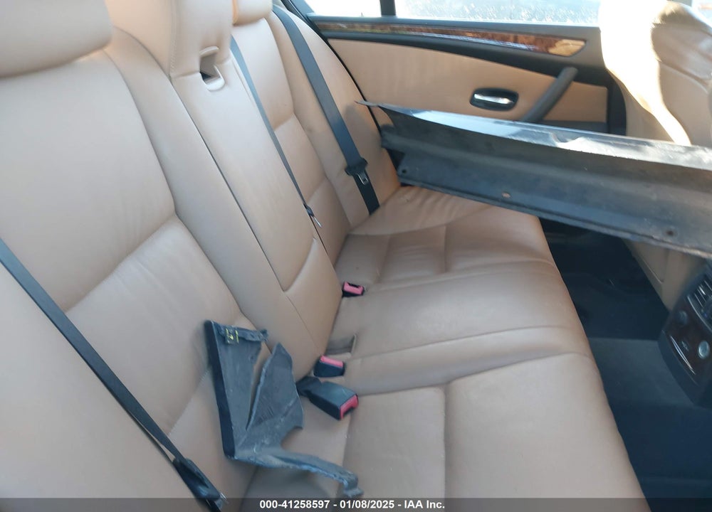 2008 BMW 528XI VIN: WBANV13598CZ50532