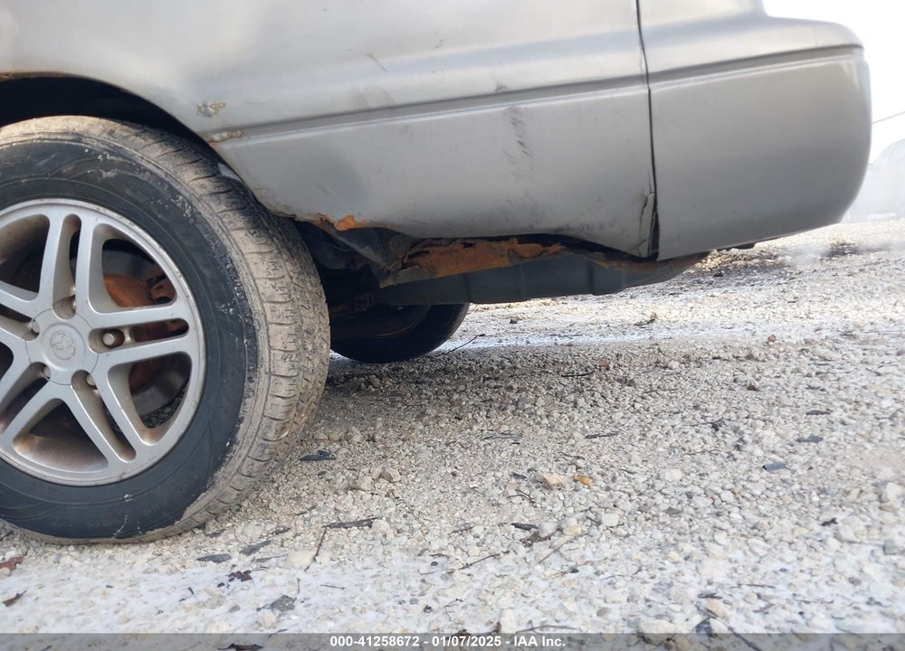 2000 TOYOTA CAMRY LE V6 VIN: 4T1BF22K9YU109946