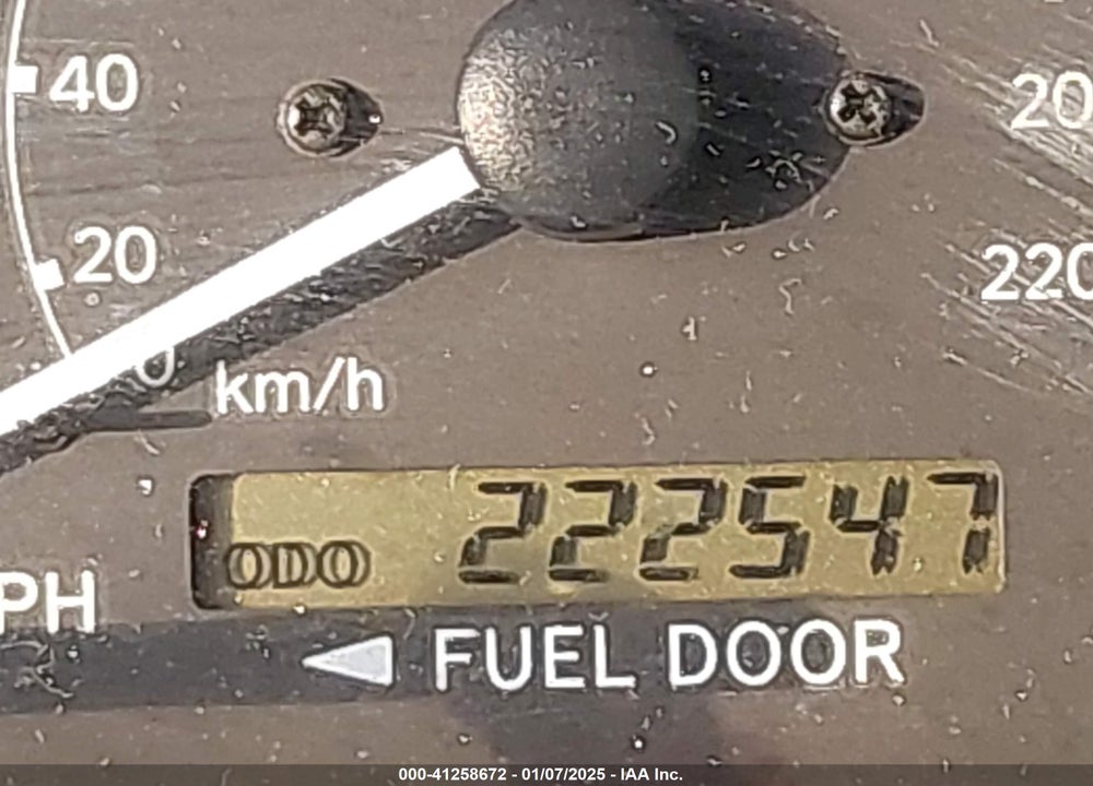 2000 TOYOTA CAMRY LE V6 VIN: 4T1BF22K9YU109946