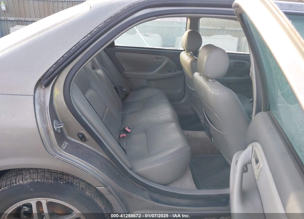 2000 TOYOTA CAMRY LE V6 VIN: 4T1BF22K9YU109946