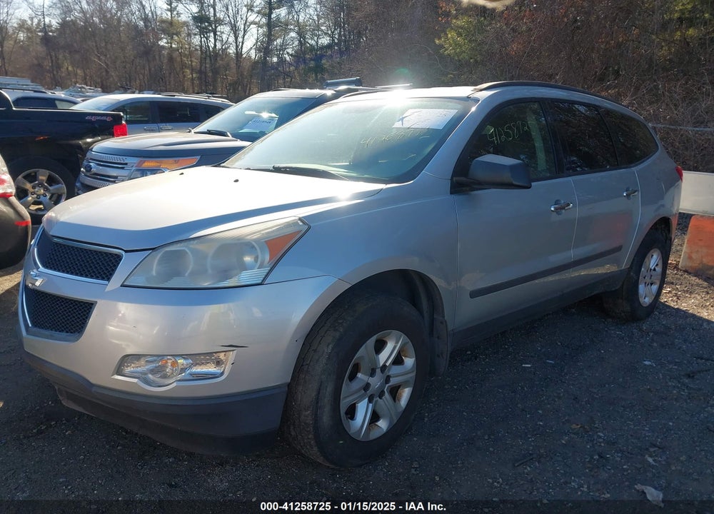 2011 CHEVROLET TRAVERSE LS VIN: 1GNKVEED0BJ101448