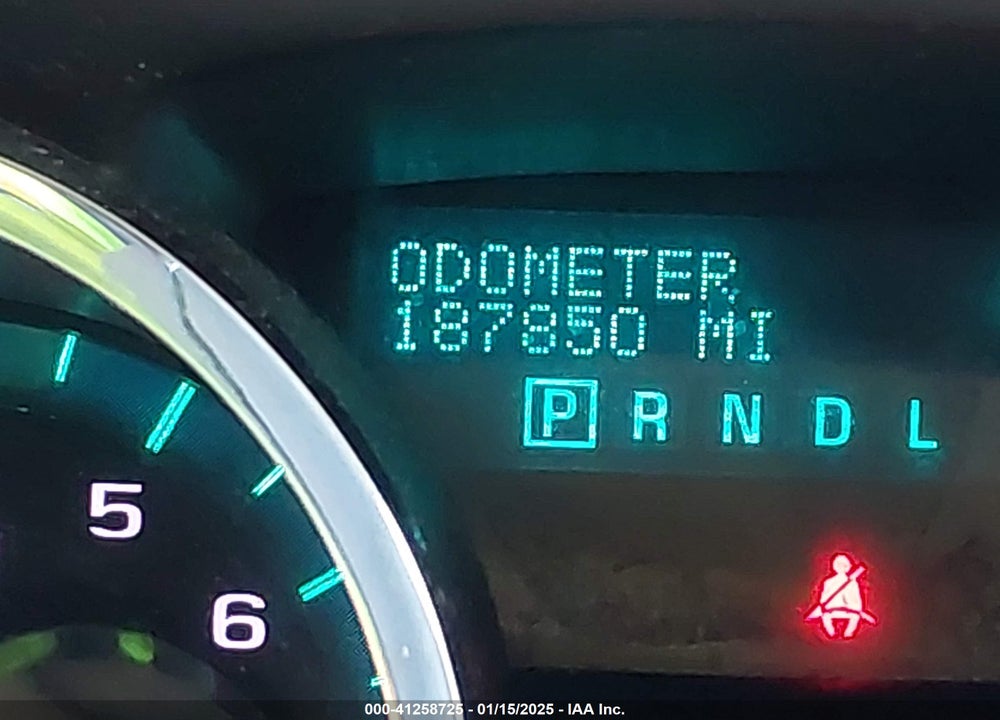 2011 CHEVROLET TRAVERSE LS VIN: 1GNKVEED0BJ101448