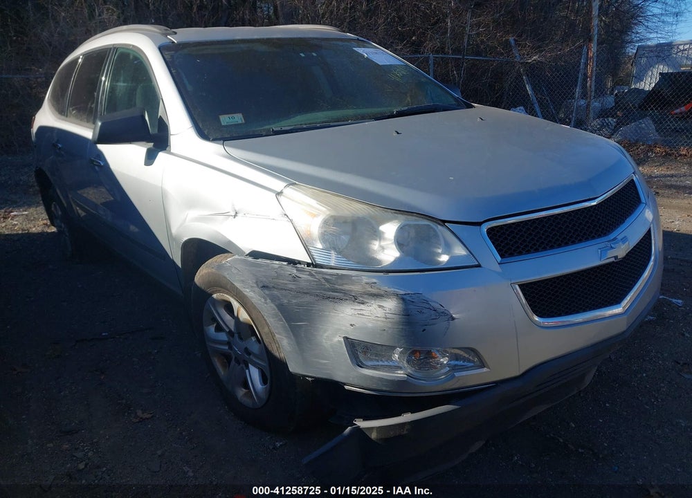 2011 CHEVROLET TRAVERSE LS VIN: 1GNKVEED0BJ101448