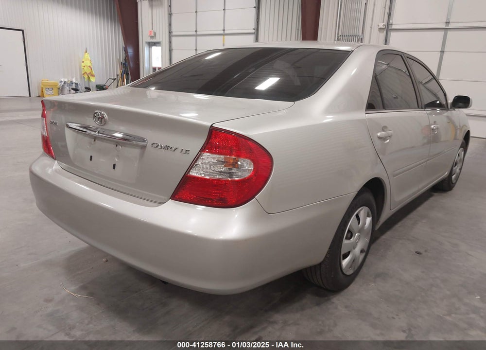 2002 TOYOTA CAMRY LE VIN: JTDBE32K520058764