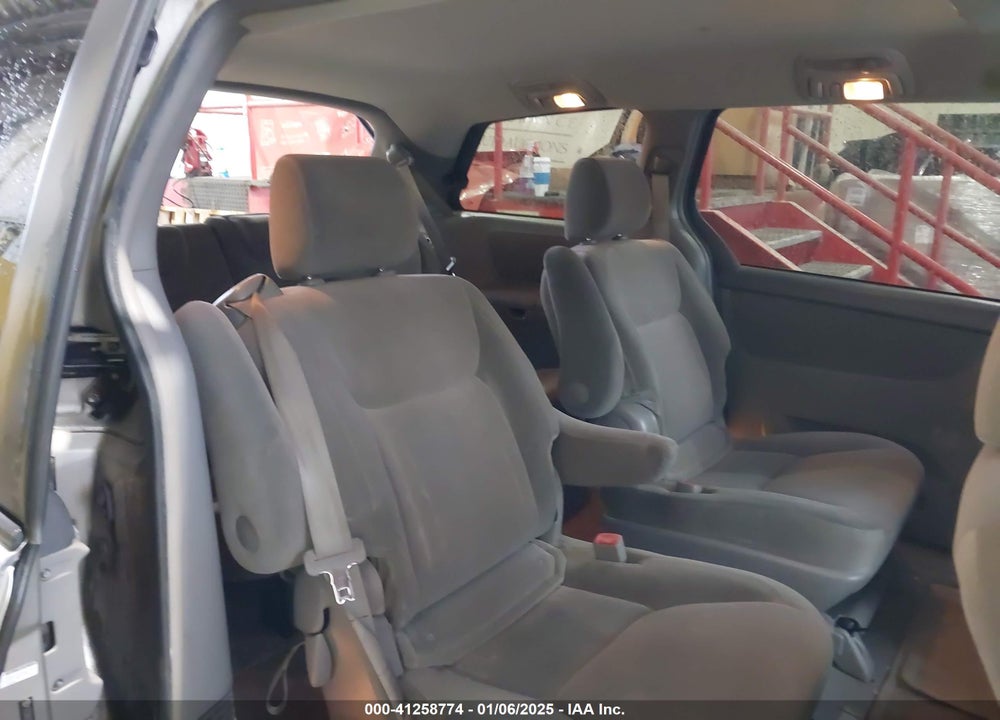 2005 TOYOTA SIENNA LE VIN: 5TDZA23C45S297591