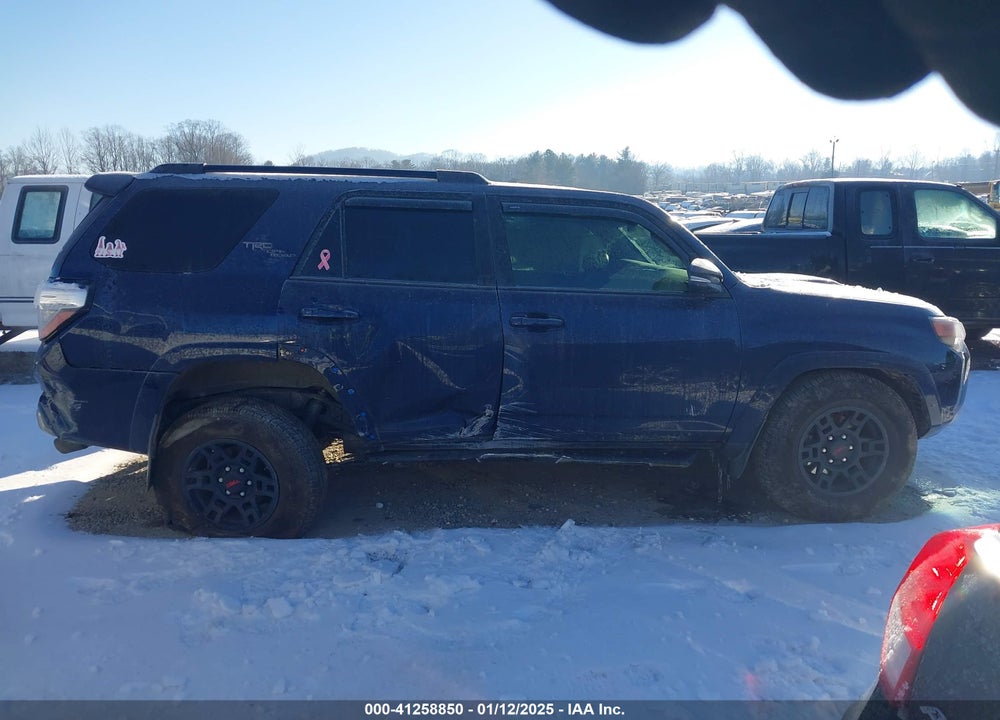 2022 TOYOTA 4RUNNER TRD OFF ROAD PREMIUM VIN: JTERU5JR7N6061755
