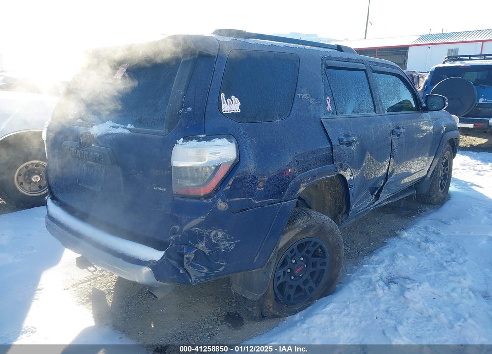 2022 TOYOTA 4RUNNER TRD OFF ROAD PREMIUM VIN: JTERU5JR7N6061755