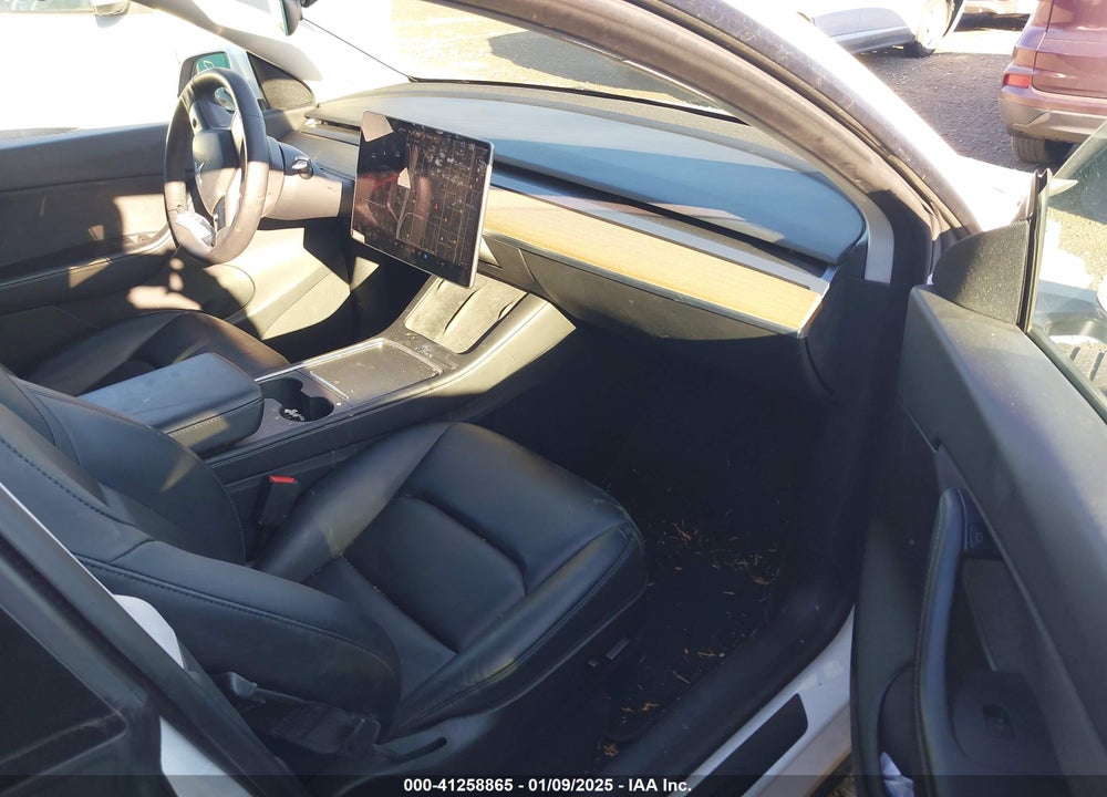 2021 TESLA MODEL Y VIN: 5YJYGDEE9MF194352